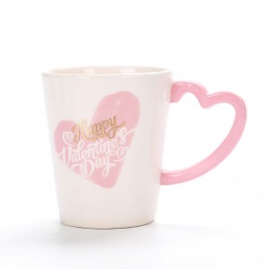 wholesale 12oz ceramic white mug heart decal with pink color heart handle sublimation mug for valentine’s day