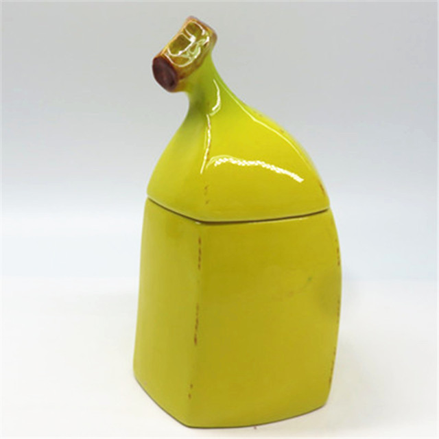 Kitchen glazed finished sugar /salt pot Ceramic  creative  banana   salt  jar Custom