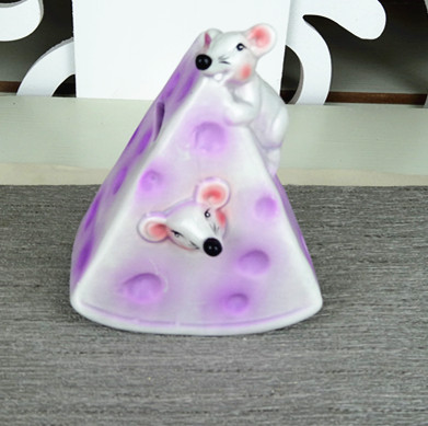 Ceramic cute cartoon mouse and cakes piggy bank