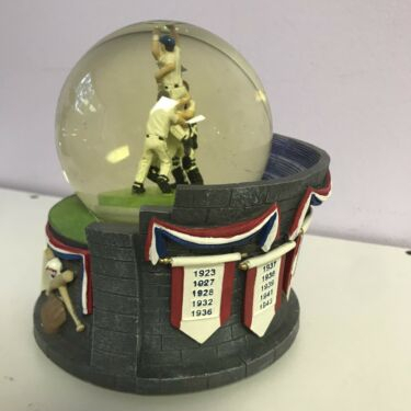 Custom baseball snow globe,water globe,snow ball