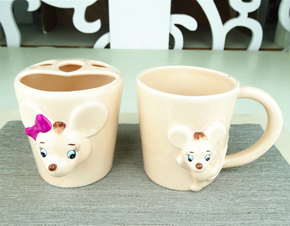 Seramiko napulo ug duha ka mananap nga ilaga ngipon brush naghupot, seramiko emoboss mouse design mugs