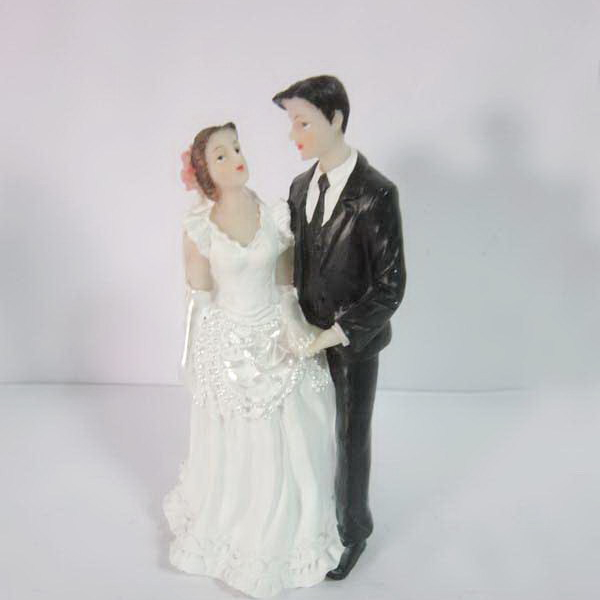 Bride & Groom Cake Topper | Wedding and Engagement Party, Polyresin resin