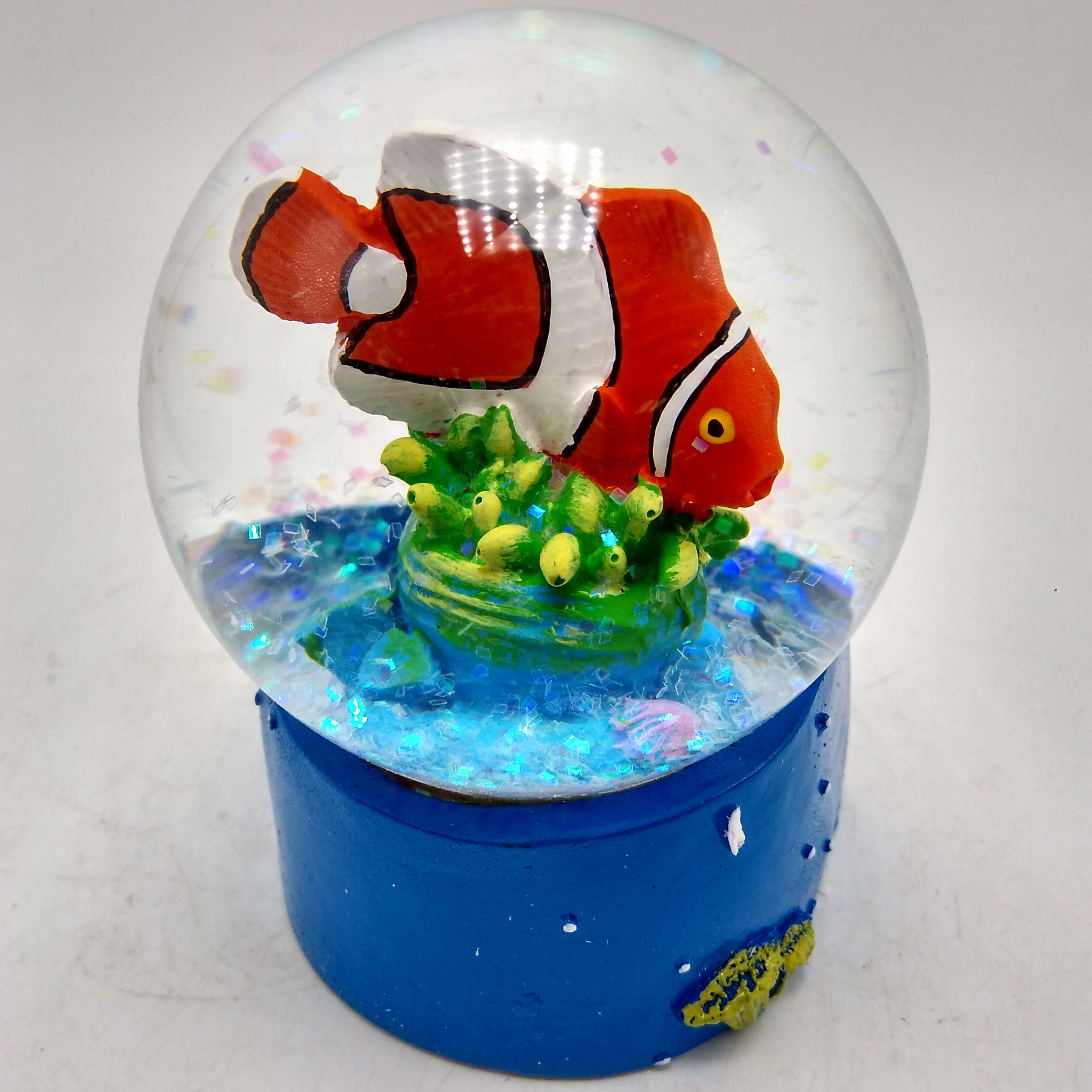Custom fish snow globes,water globe
