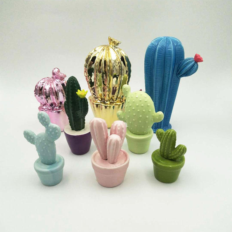 Cactus Bud Green Set of 3 Assorted Ceramic Tabletop Vases Decoration