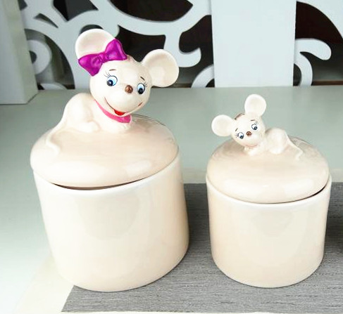 Ceramic twelve animals rat design food jars ,mouse embossed lid spice jars