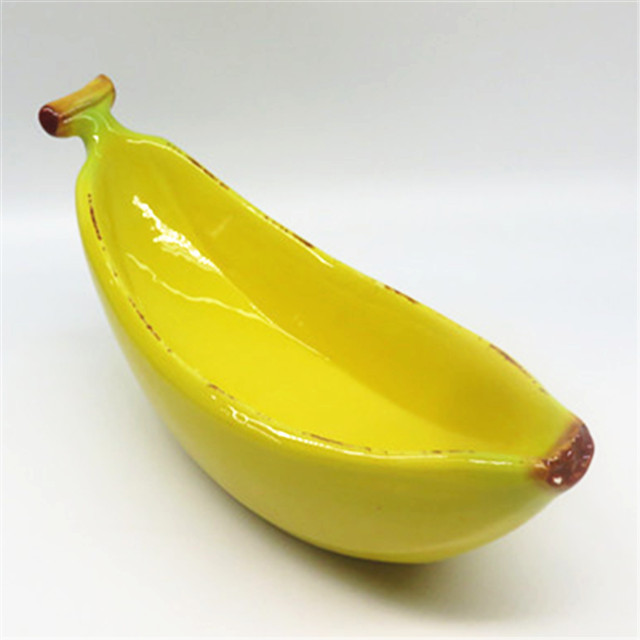 Wholesale  Ceramic Food  Grade Creative Plates Banana Shape  Snack servicing dish plates