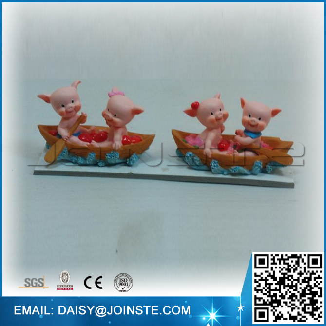 couple pigs in a boat resin sets for party decoration wedding