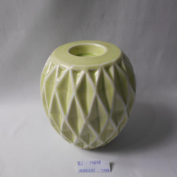 Novel design color ceramic candle holder scraping the glaze effect candle stand