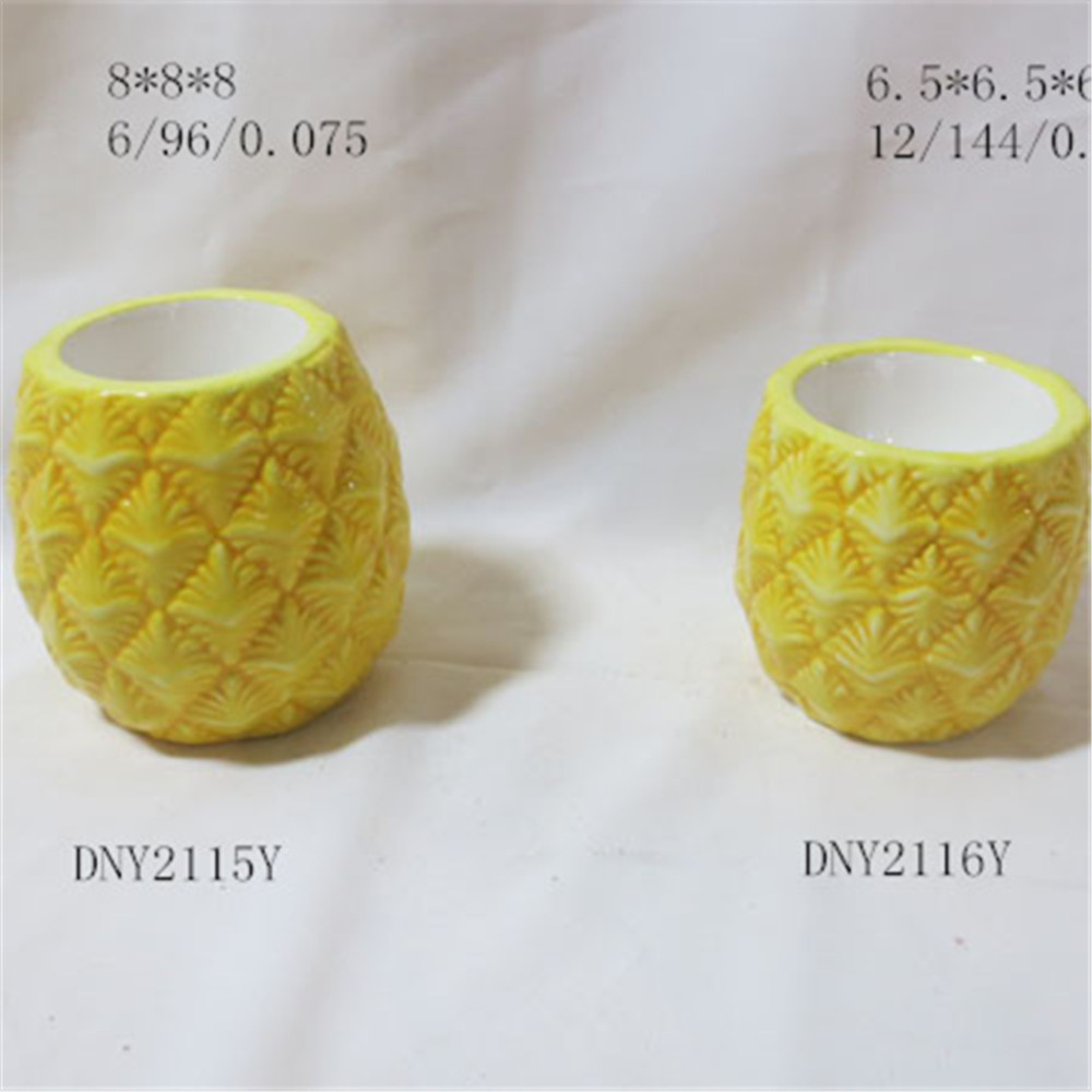 ceramic pineapple egg cup , hot sale novelty egg cup, egg tray