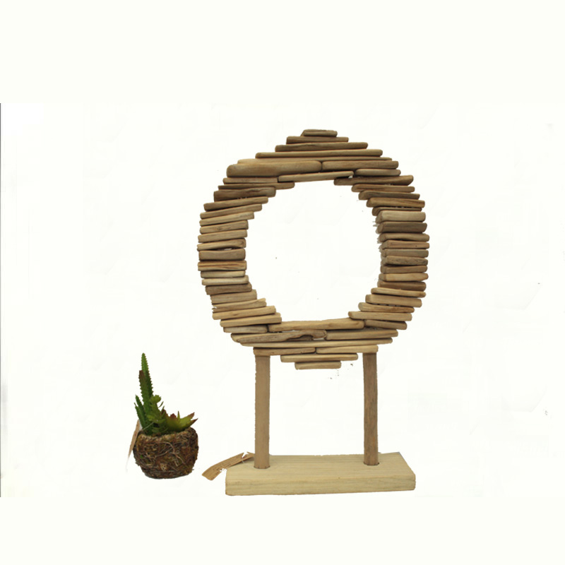 Wooden standing wreath with or without mirrors