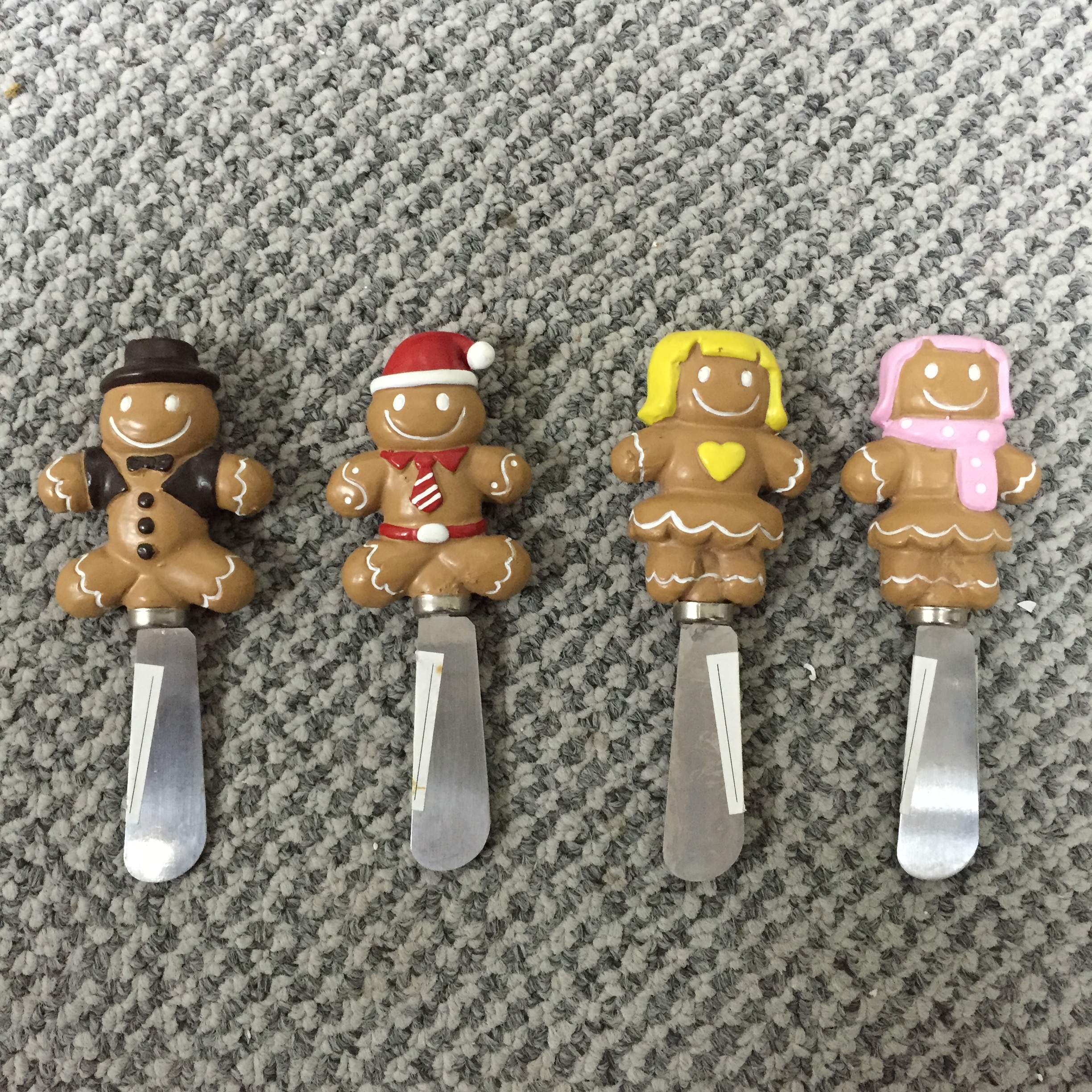 Christmas-themed Cheese Spreaders,holiday cheese spreaders,gingerman cheese spreader sets