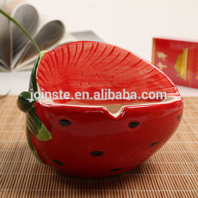 Custom creative red strawberry shape ceramic ashtray cigar ashtray