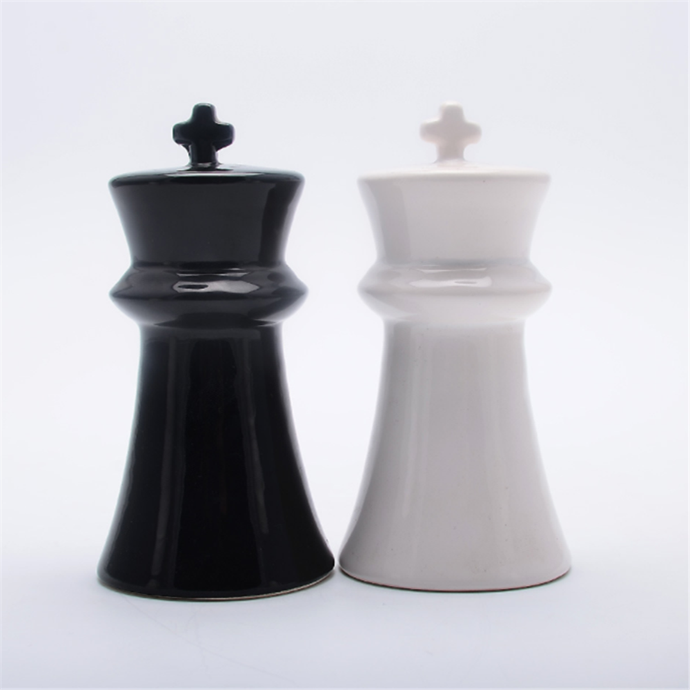 Customized  international chess shape salt  & pepper shaker  ceramic    salt and pepper shaker set