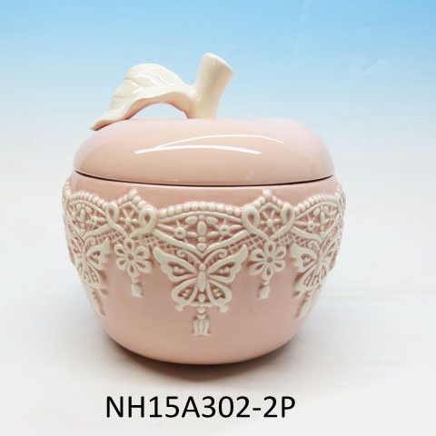Novelty   ceramic   Apple shape storage jars   food jars with  lids wholesale