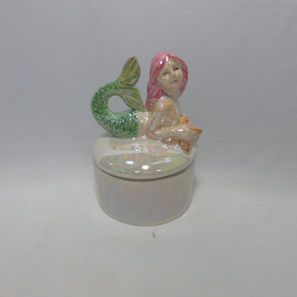 Porcelain white seashell with mermaids Trinket Box, Ceramic Jewelry  box