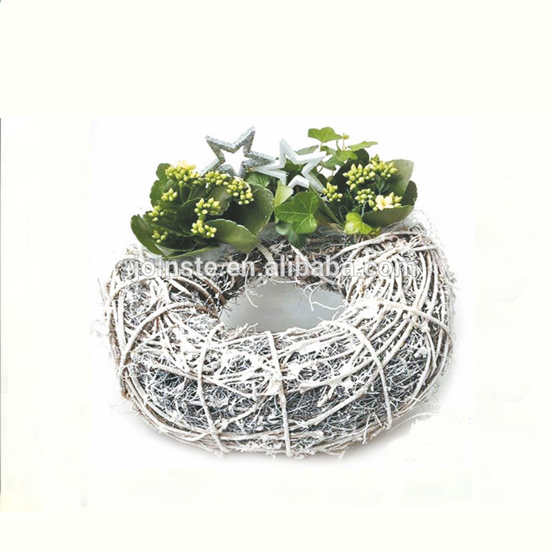 wash white christmas rattan wreath for flower arrangement
