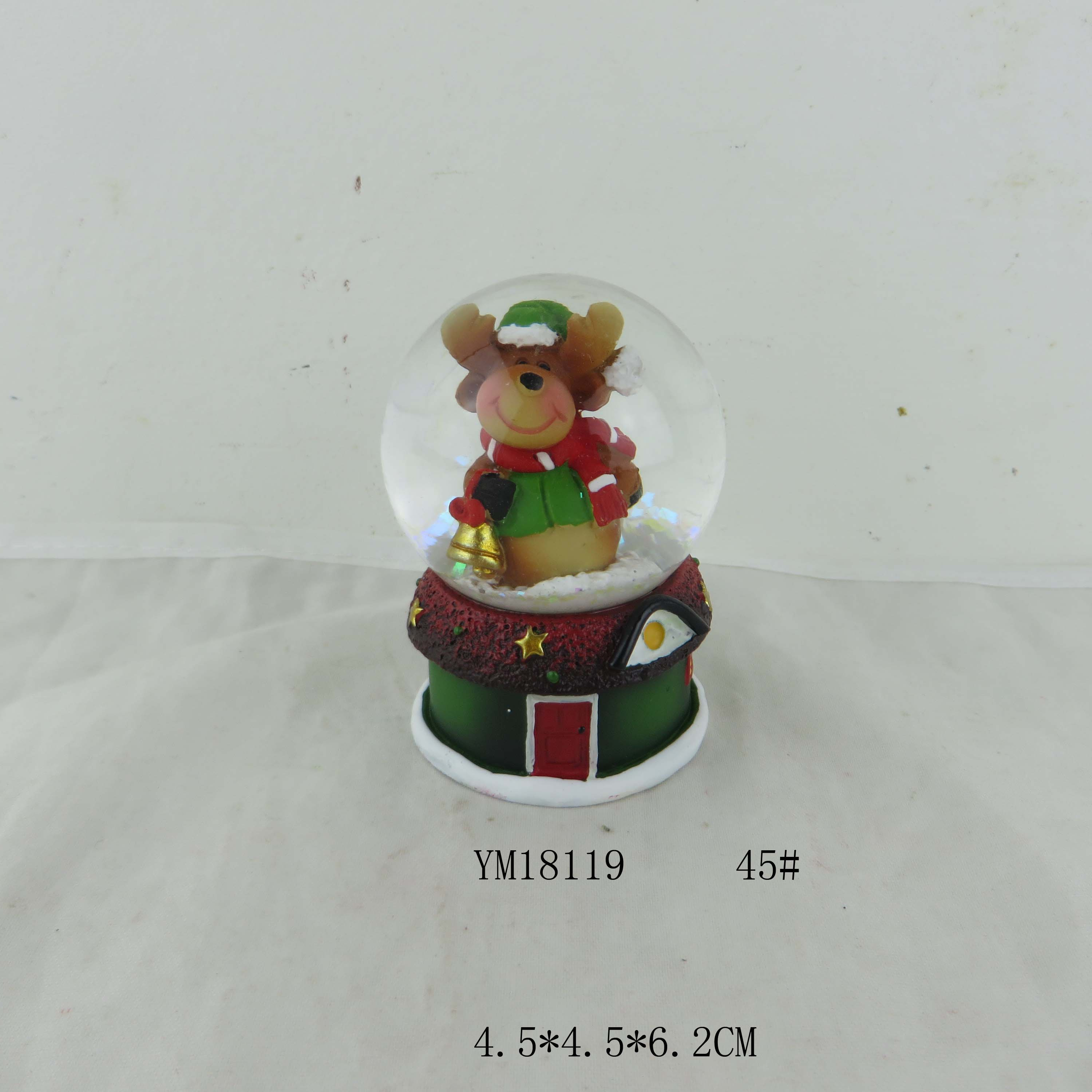 Custom Resin musical Town Scene Snow Globe For Christmas