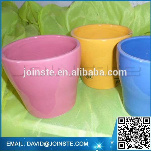 Ceramic clay flower pots