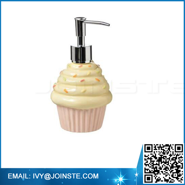 Cupcake ceramic soap dispenser ceramic lotion dispenser wholesale