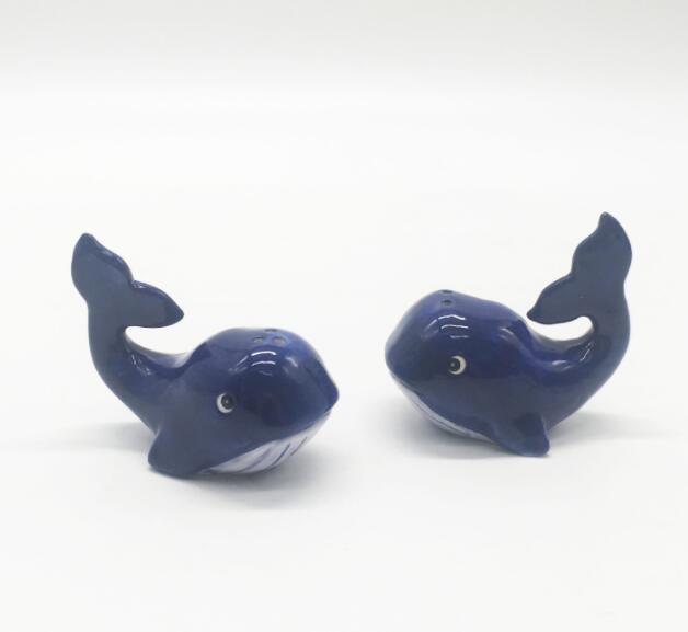 Ceramic whale Castors,custom salt and pepper shakers,whale salt and pepper shakers