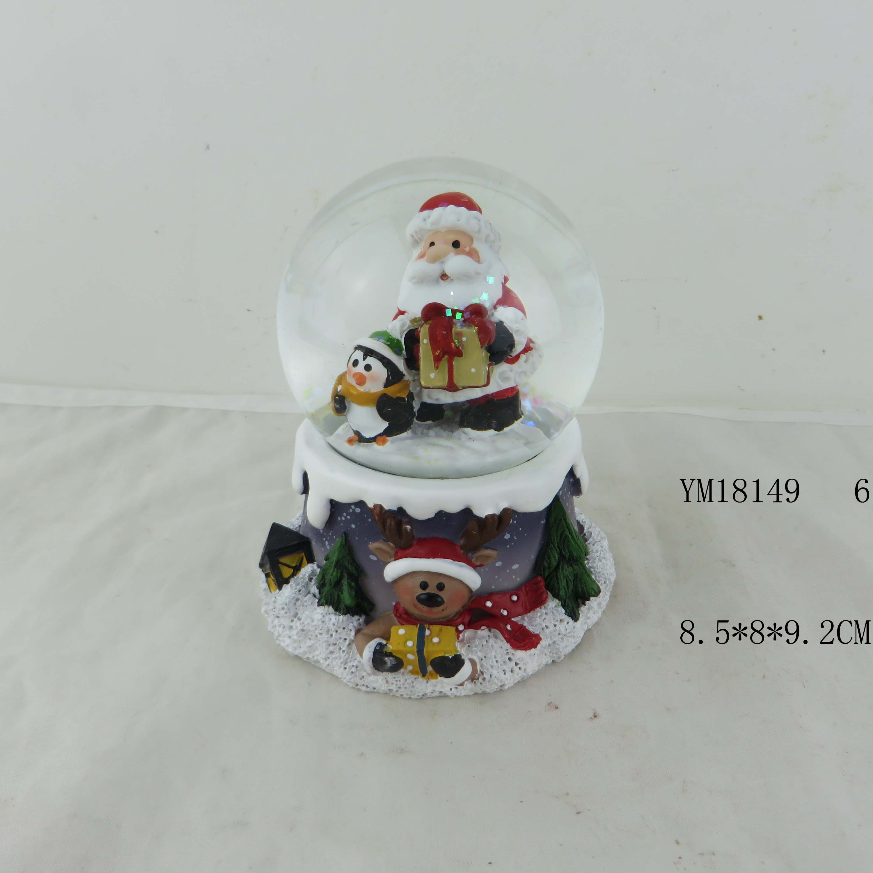 Newest Polyresin Christmas Decoration Holiday Gifts Water Globe Funny Snow Globe