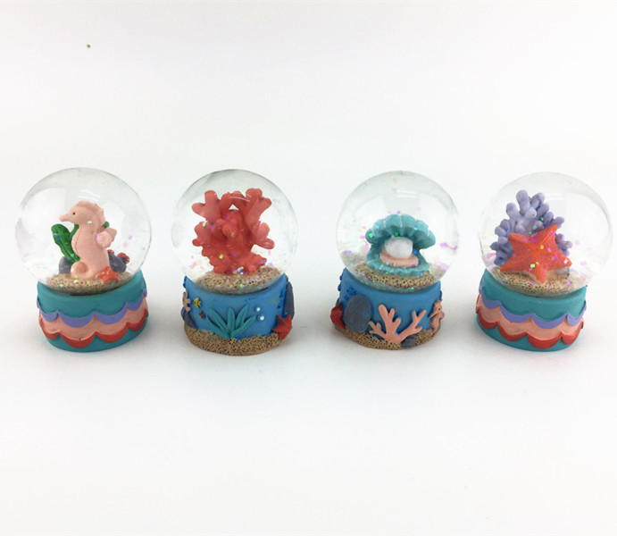 Customized aquarium sea horse  snow globes