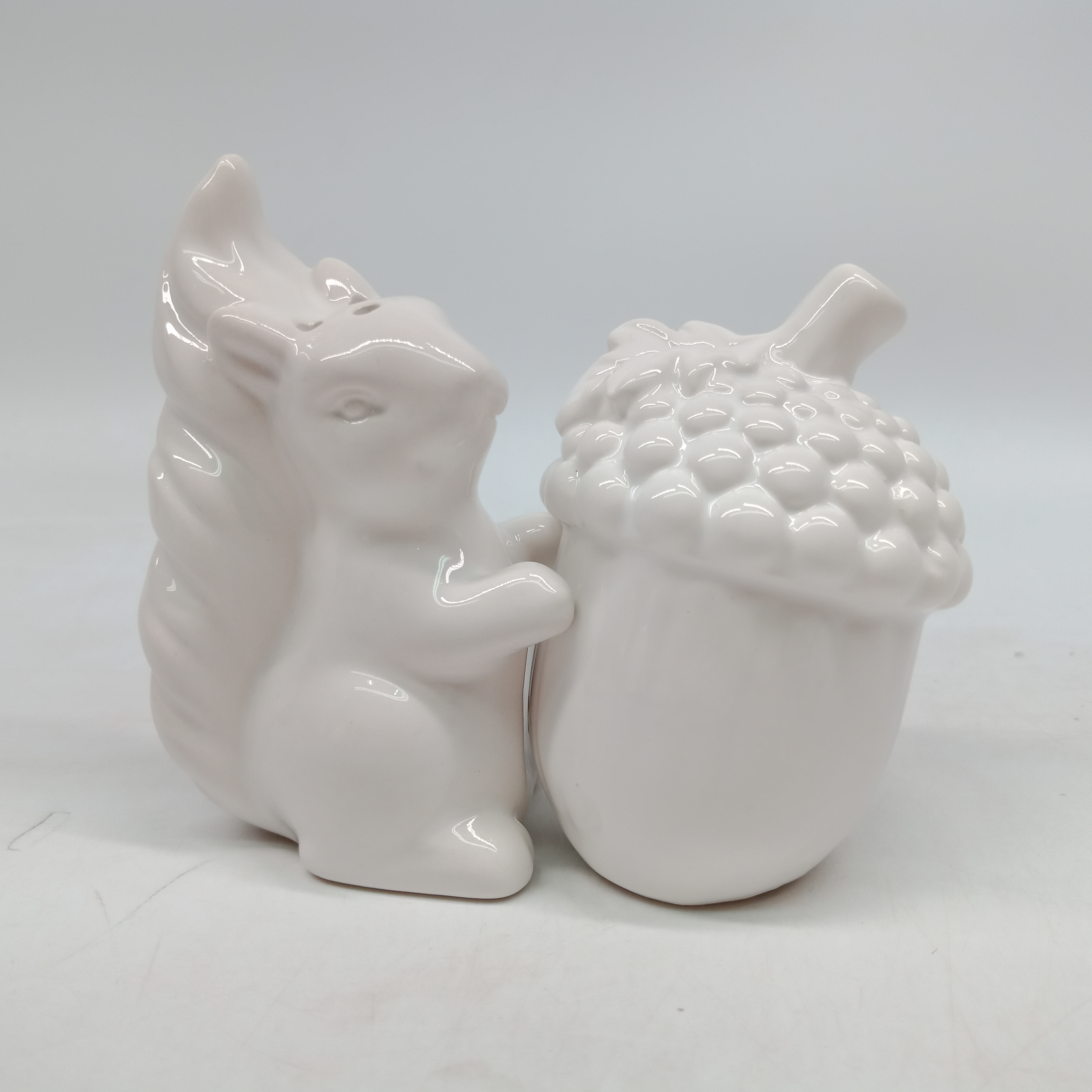 Squirrel & Acorn Salt & Pepper Shaker Set, Ceramic