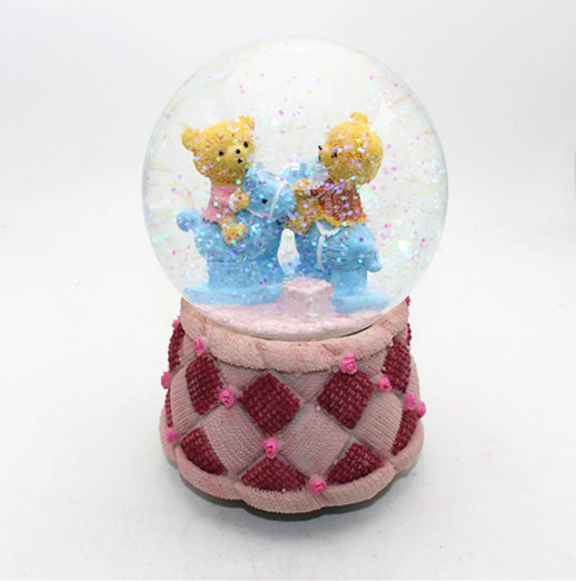 Couple bear snow globes with music for wedding supplies