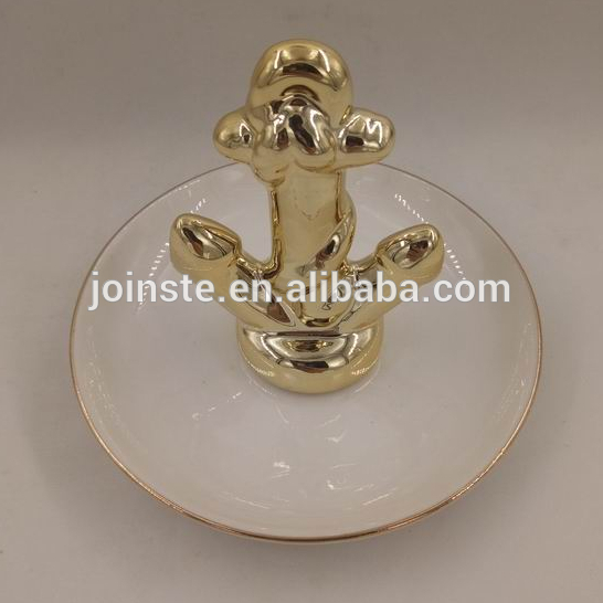 Custom ceramic golden color cactus shape jewellery tray finger ring holder