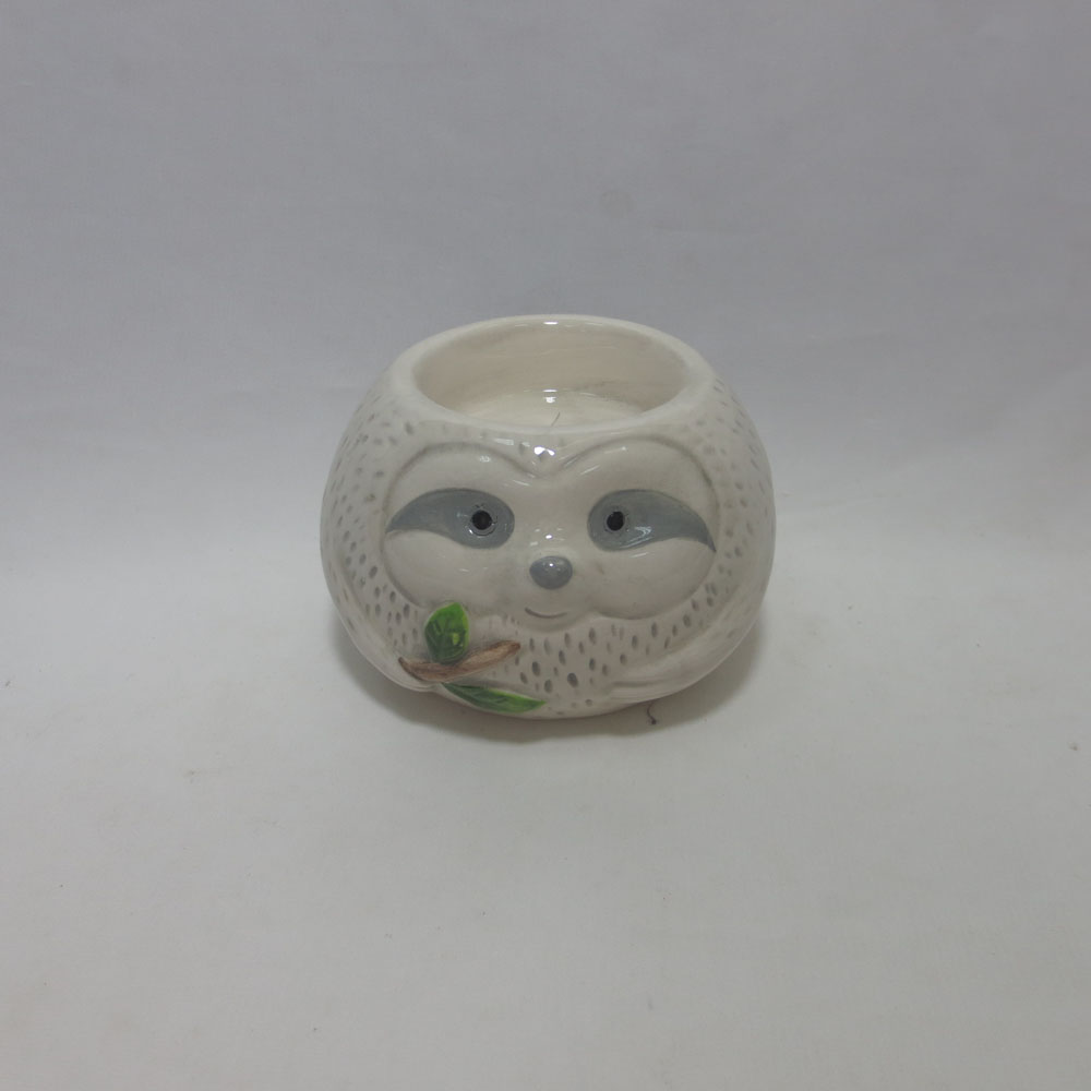 Customized sloth shaped decorative candlesticks and white ceramic candle holder