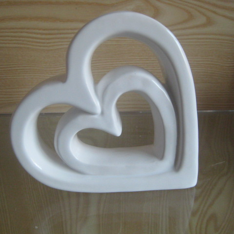 Good quality ceramic valentine's ornaments  white heart shape  home decor  figurines   ornaments