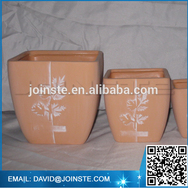 Ceramic tractor flower pot