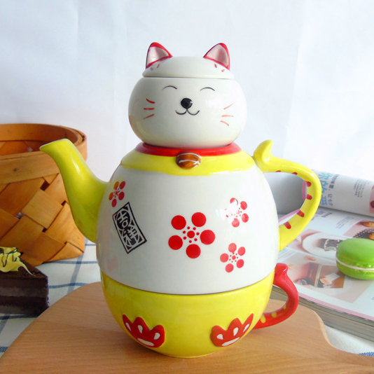 Lucky Cat shape teapot and cup in one ,ceramic one cup teapot custom