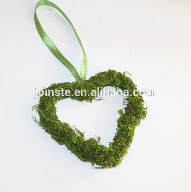 Moss heart hanging decorations