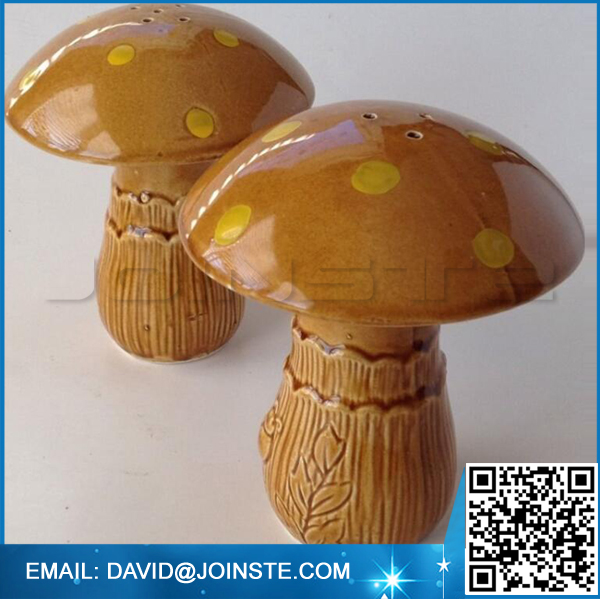 Mushroom Salt Pepper Shakers Toadstool Ceramic Ladybug Gold Polka Dots