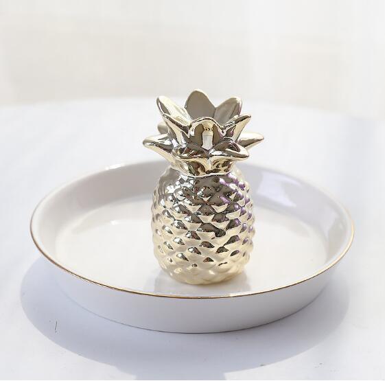 Ceramic golden pineapple ring holders jewelry holders plate for wedding supplies