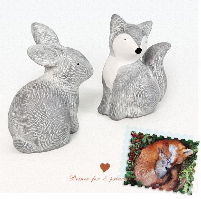 Custom polyresin bunnies in resin,story of fox and rabbit