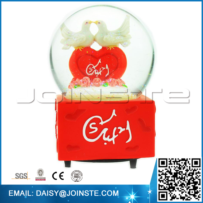 souvenir couples wedding snow globe