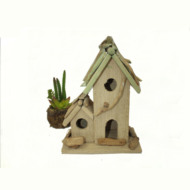 Luxury wooden birdhouse set