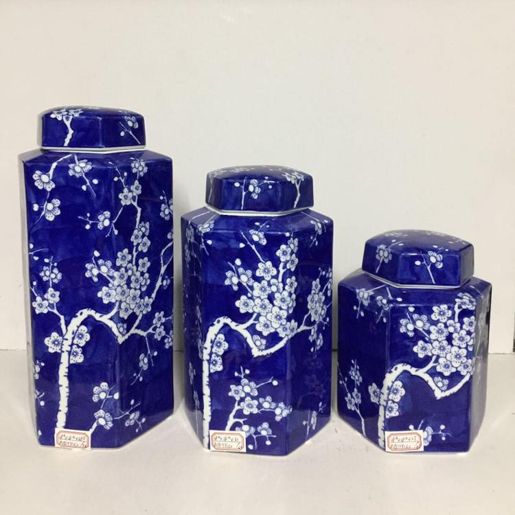 Blue and white porcelain jar, beautiful design ceramic jar with lid, home decoration ceramic