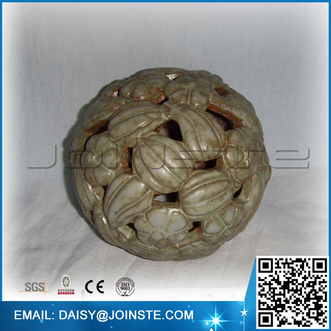 Ball shaped antique home decoration items