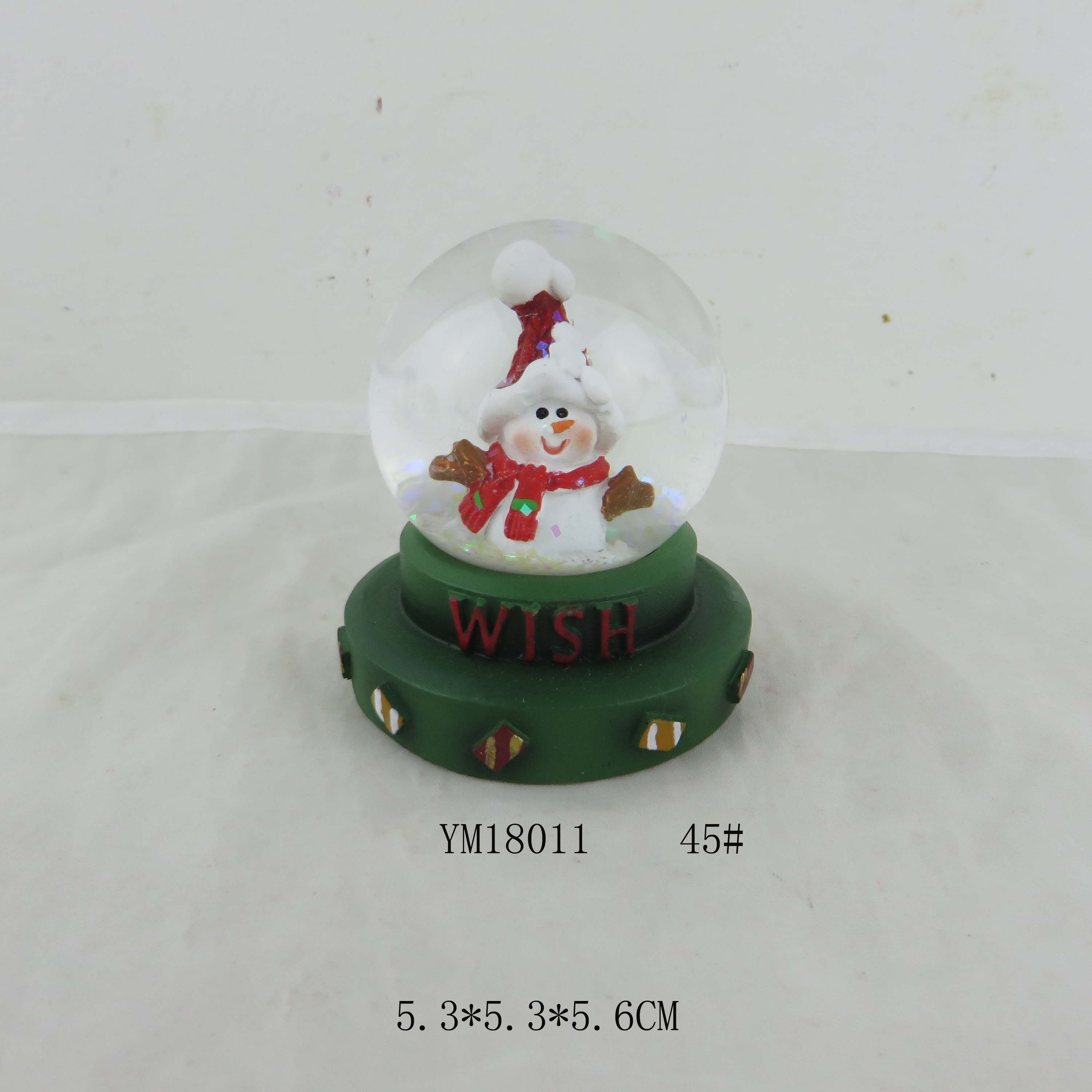 Hot Selling Snowman Snow Globe Creative Resin Water Globe Christmas Crystal Ball In Resin Craft For Christmas Decoration