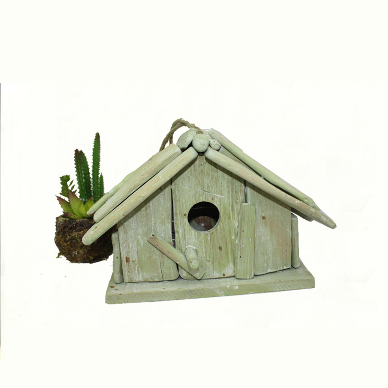 Wooden primitive birdhouse