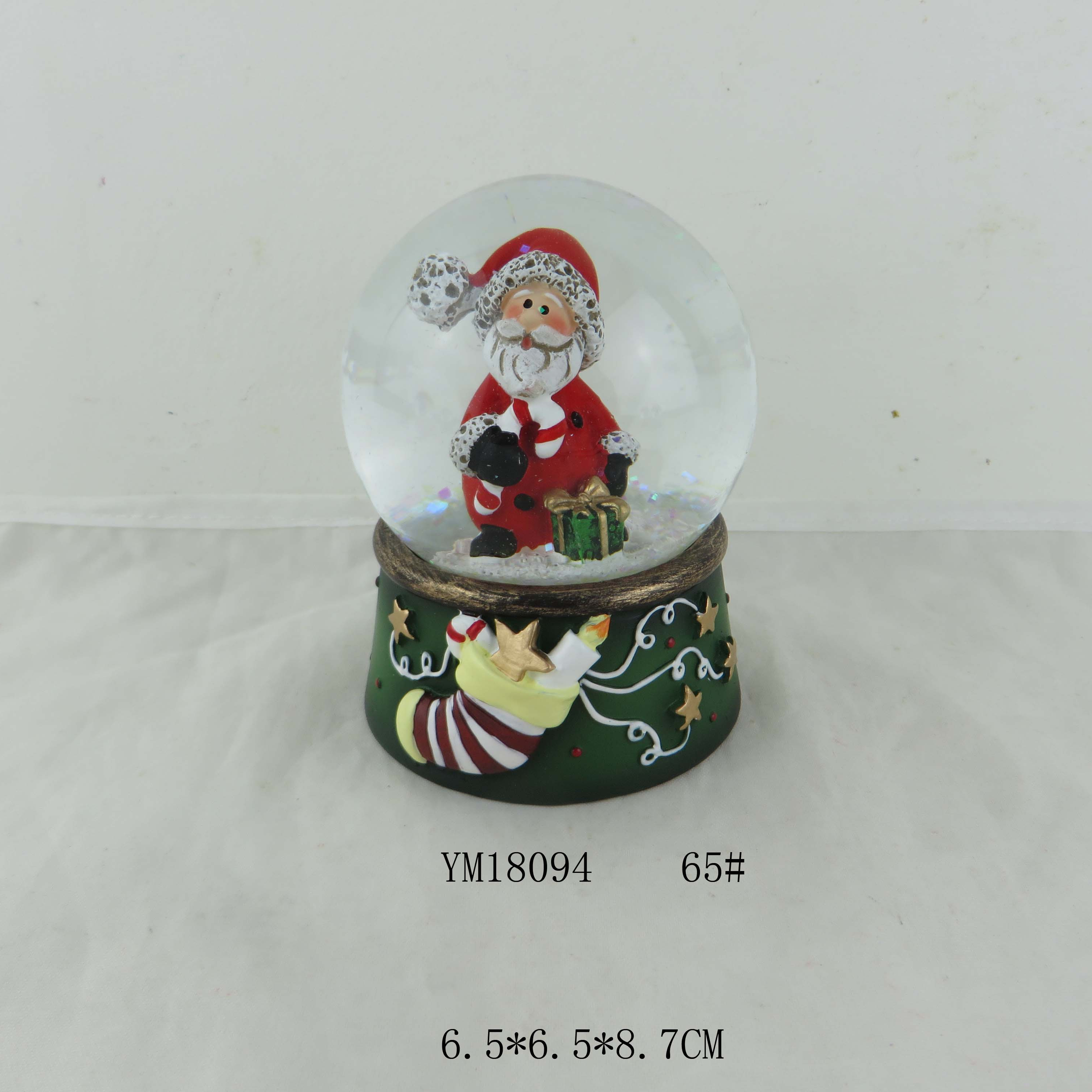2019 New Product Custom Design snow globe, Christmas water ball