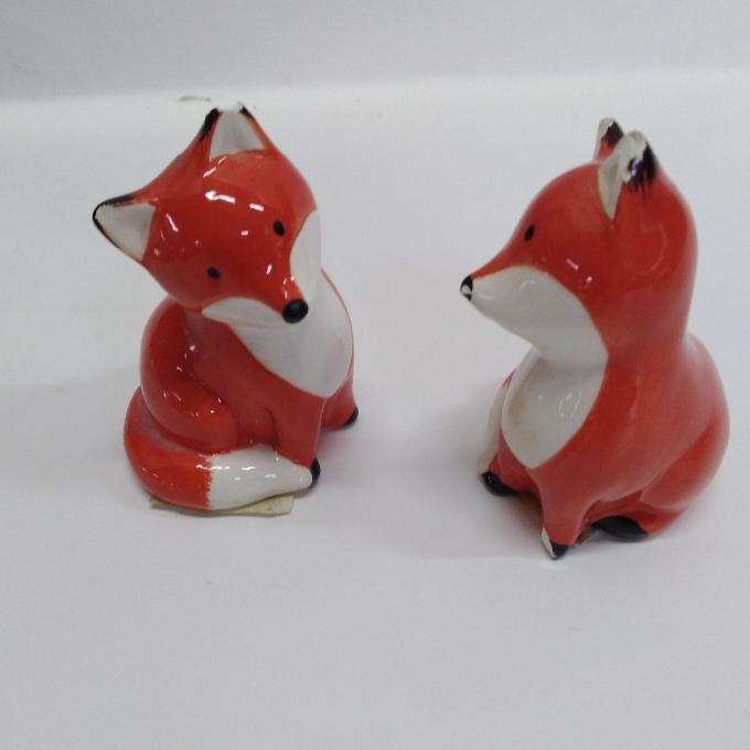 Ceramic animal salt and pepper shaker , red fox shape salt pepper shaker custom