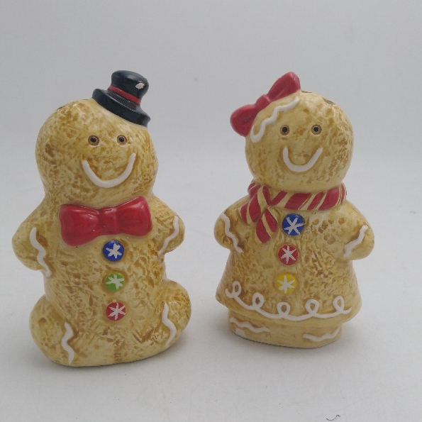 Ceramic ginger man shaped salt pepper shaker set , mini cute cartoon salt pepper shaker