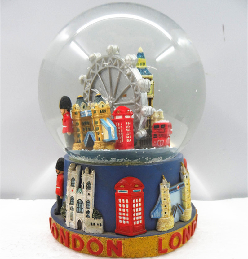 United Kingdom Souvenir water globe, Snow globe london