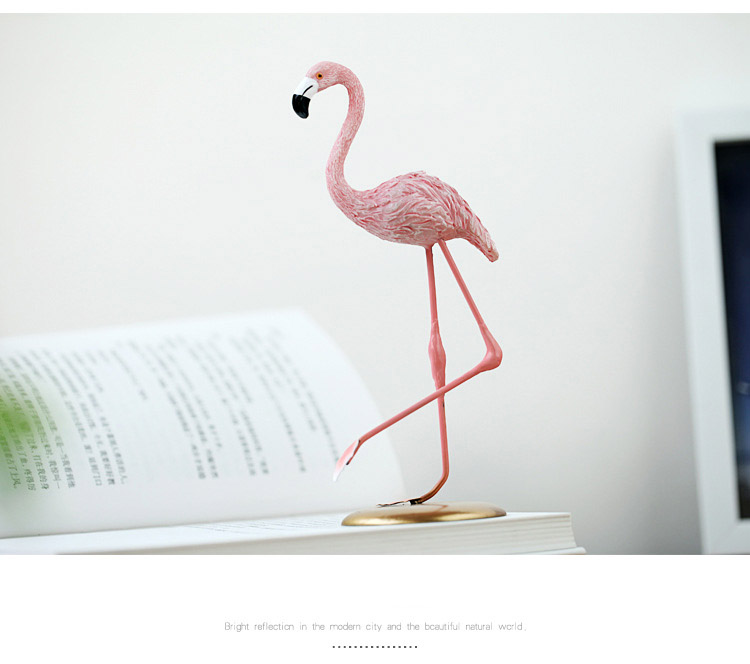Factory Custom Made Christmas Decoration Hot New Product Resin Pink Flamingo