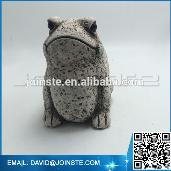 Garden landscaping frog figurine for decoration