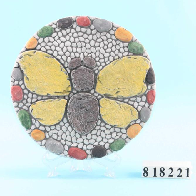 Garden Mosaic Stepping Stone Kit. Bee Shape